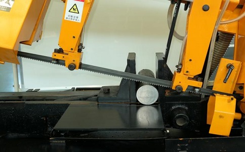 石岐区街道数控带锯床自动送料精度会出现偏差吗? 石岐区街道数控带锯床自动送料精度会出现偏差吗?